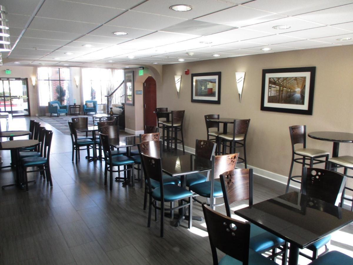Jersey Village Days Inn & Suites By Wyndham Sam Houston Tollway מראה חיצוני תמונה