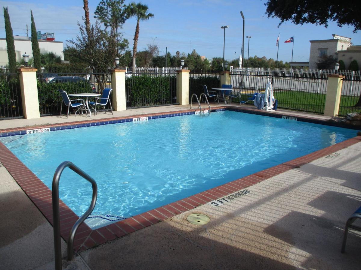 Jersey Village Days Inn & Suites By Wyndham Sam Houston Tollway מראה חיצוני תמונה