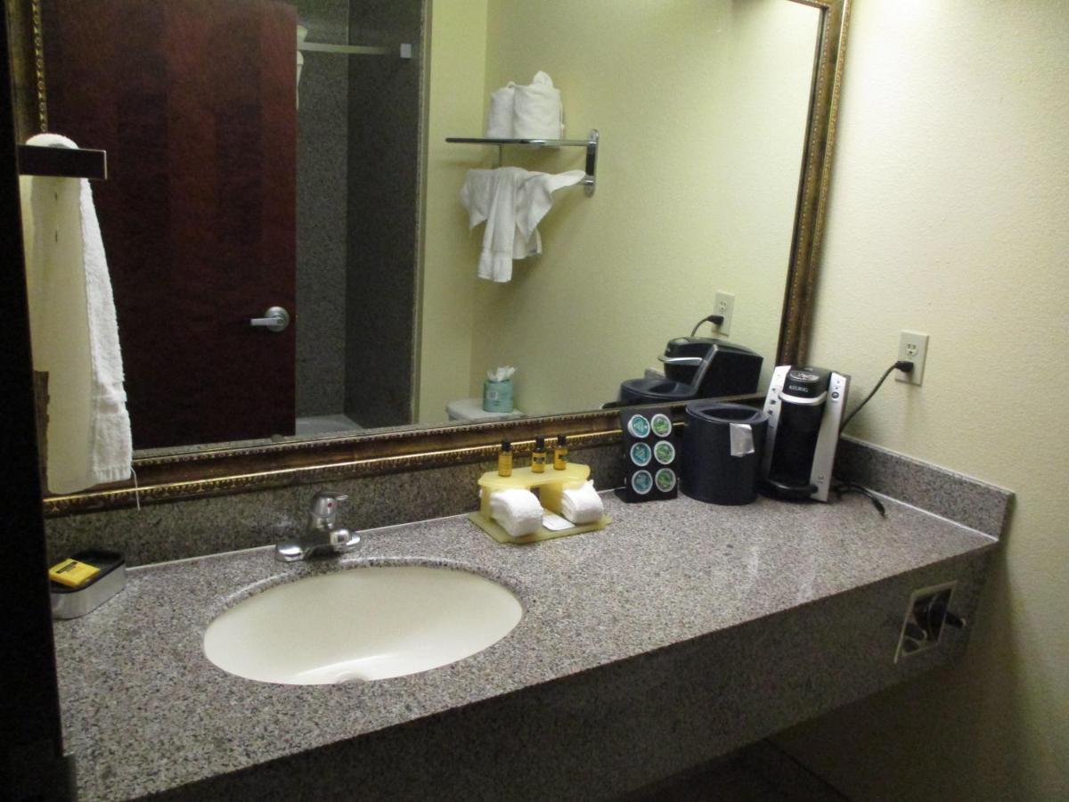 Jersey Village Days Inn & Suites By Wyndham Sam Houston Tollway מראה חיצוני תמונה